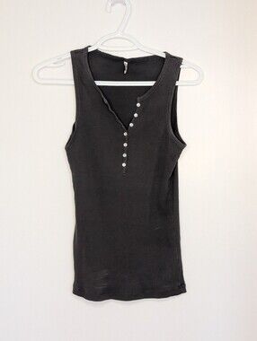 PART TWO TANK TOP Black Sleeveless Henley Tank Top